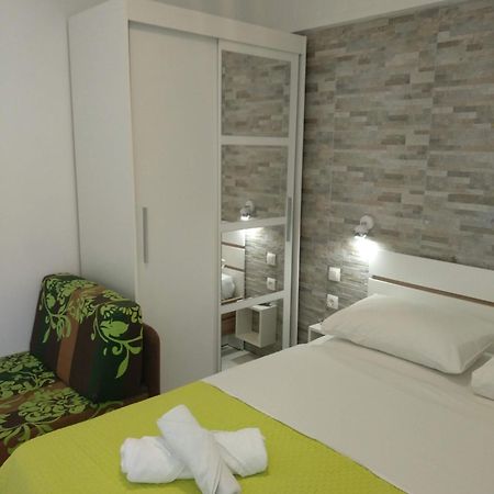 Apartments Meri Vodice Bagian luar foto