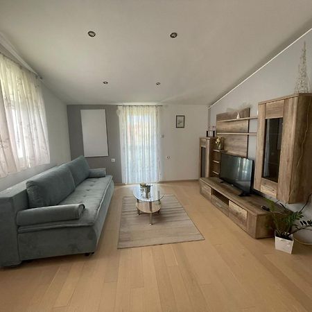Apartments Meri Vodice Bagian luar foto