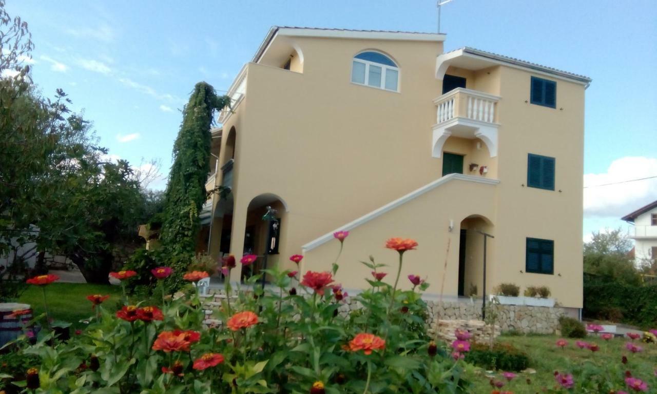 Apartments Meri Vodice Bagian luar foto