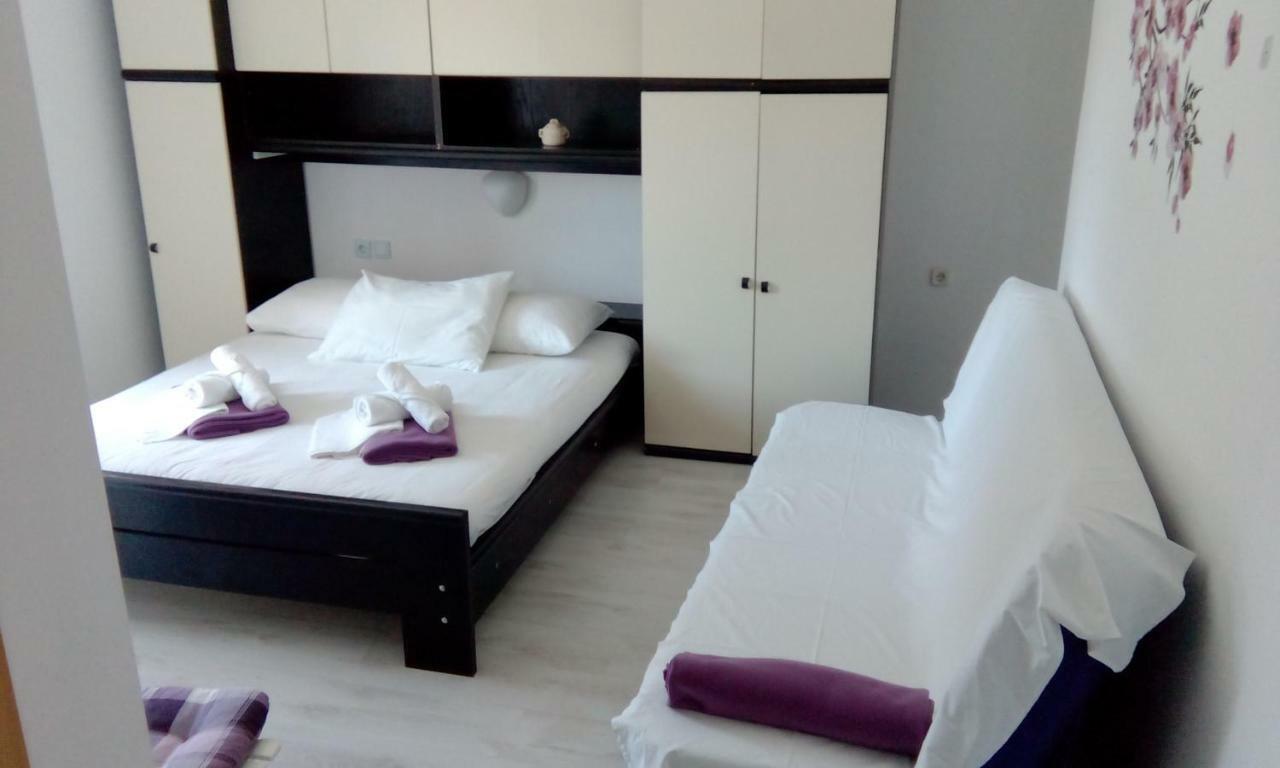 Apartments Meri Vodice Bagian luar foto