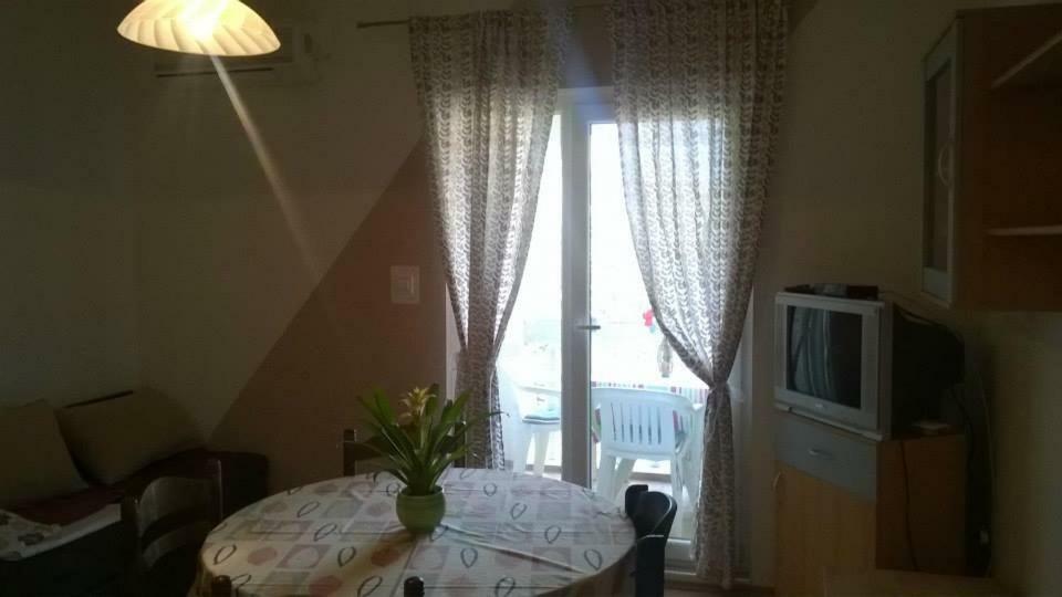 Apartments Meri Vodice Bagian luar foto