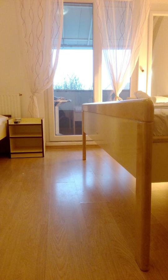 Apartments Meri Vodice Bagian luar foto
