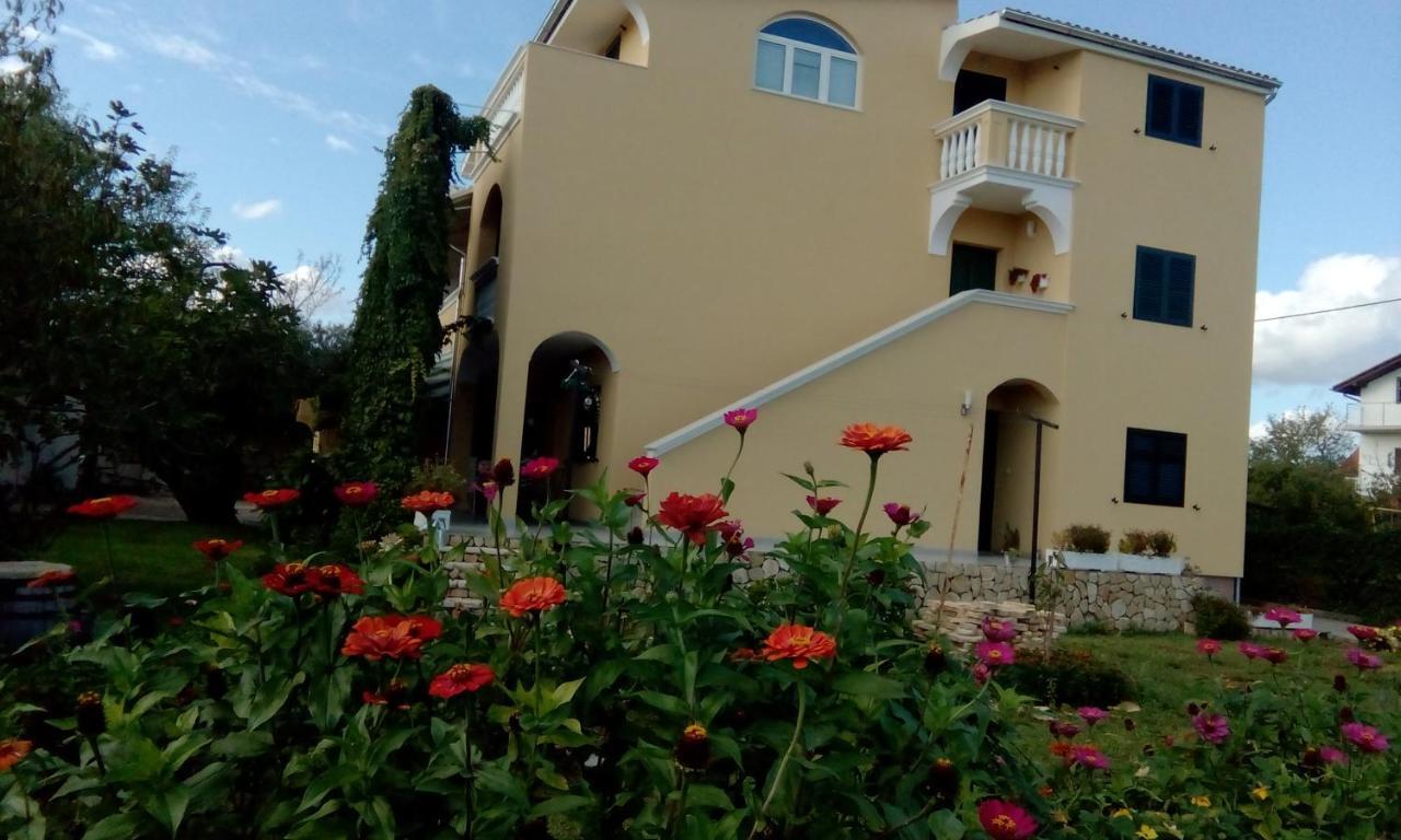 Apartments Meri Vodice Bagian luar foto